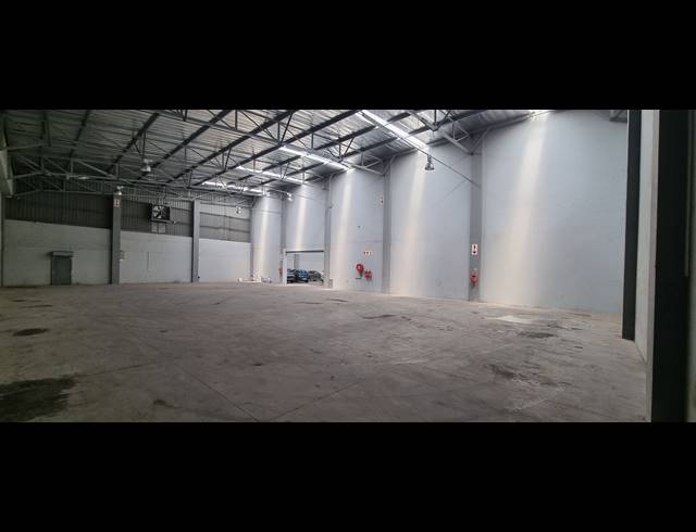 1,500M² WAREHOUSE TO LET IN RIVERHORSE VALLEY